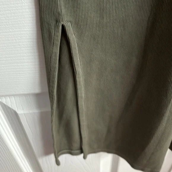 OLD NAVY MAXI DRESS-Camouflage Green Ribbed Knit Size Medium - Picture 5 of 5
